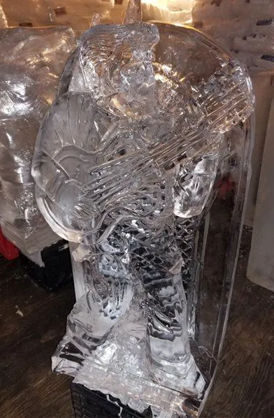 Ice sculpture